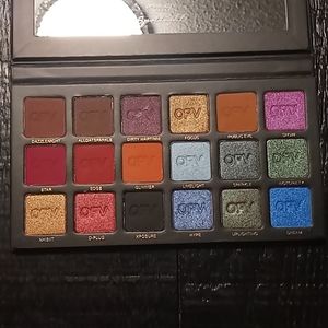 Eyeshadow palette